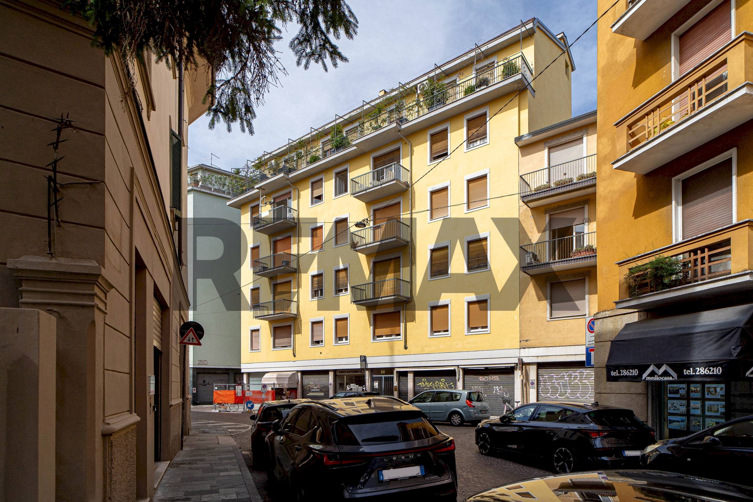 Edificio all\'aperto - Two-room apartment borgo collegio maria luigia
 
9, Parma - photo 1