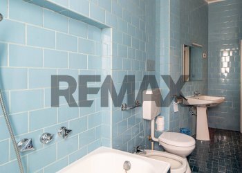 Bagno - Two-room apartment borgo collegio maria luigia
 
9, Parma - photo 16