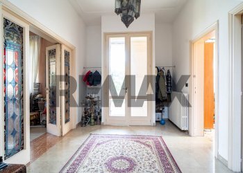 Hall / corridoio - Villa STRADA CAVA IN VIGATTO
 
1, Parma - foto 17