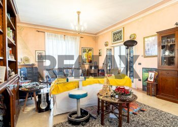 Soggiorno - Villa STRADA CAVA IN VIGATTO
 
1, Parma - foto 21