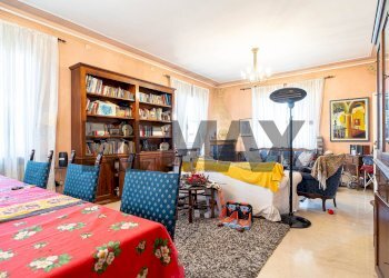 Sala da pranzo - Villa STRADA CAVA IN VIGATTO
 
1, Parma - foto 25