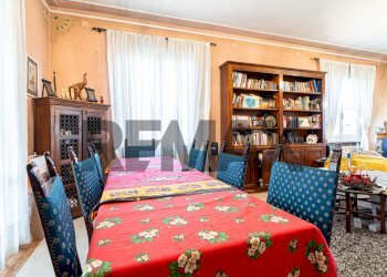 Sala da pranzo - Villa STRADA CAVA IN VIGATTO
 
1, Parma - foto 26