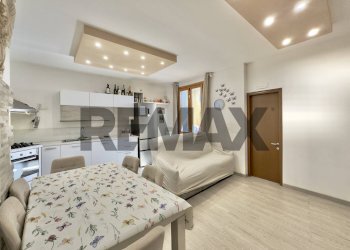Sala da pranzo - Three-room apartment Via Pasubio
 
63a, Venegono Superiore - photo 4