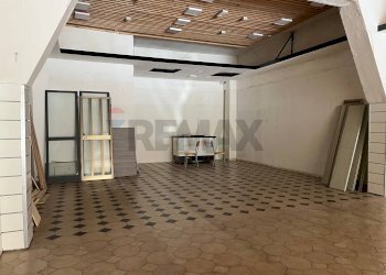 Stanza vuota - Negozio via Bartolo Longo
340, Napoli - foto 11