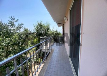 Balcone - Trilocale via appia lato napoli
 
200, Formia - foto 13