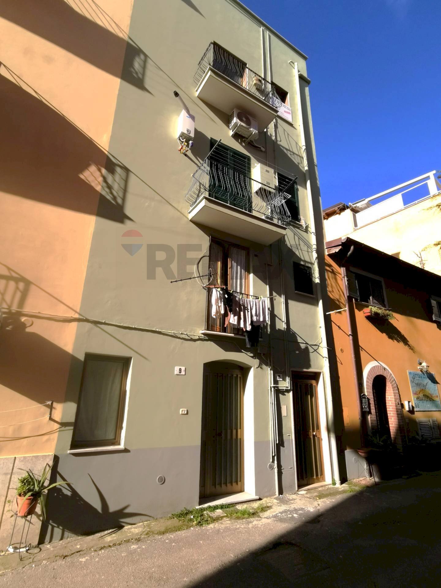 Edificio all\'aperto - Trilocale via sant agostino
 
1, Gaeta - foto 1