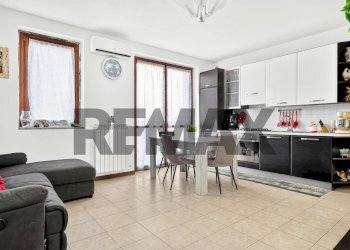 Sala da pranzo - Trilocale via aurelio dell'acqua
 
11, Uboldo - foto 2