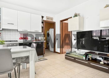 Sala da pranzo - Trilocale via aurelio dell'acqua
 
11, Uboldo - foto 3