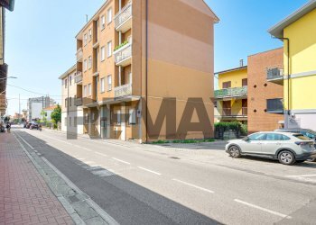 Edificio all\'aperto - Trilocale via aurelio dell'acqua
 
11, Uboldo - foto 20