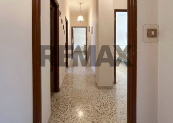 Hall / corridoio - Four-room apartment via Michele Amari
104, Trapani - photo 10