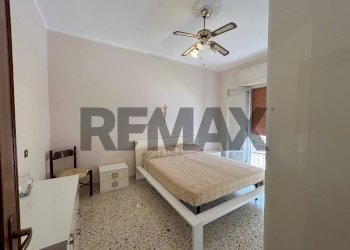 Camera / camera da letto - Four-room apartment via Michele Amari
104, Trapani - photo 12
