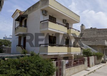 Edificio all\'aperto - Casa semi indipendente Via Palmanova
 
28, Scicli - foto 7