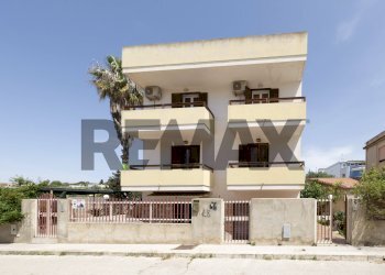 Edificio all\'aperto - Casa semi indipendente Via Palmanova
 
28, Scicli - foto 9