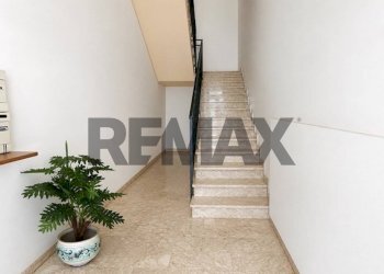 Scale - Apartment Via Francesco Cilea
 
6, Ragusa - photo 4
