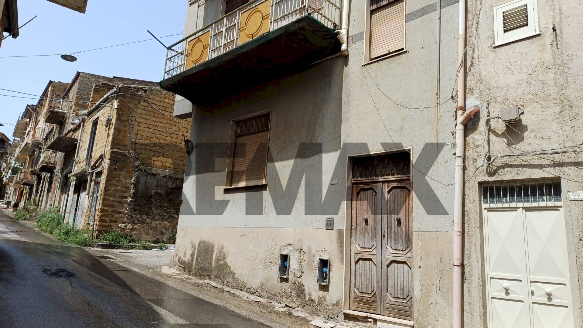 Edificio all\'aperto - Independent house Via Bersagliere Giuseppe Urso
 
sn, Favara - photo 1