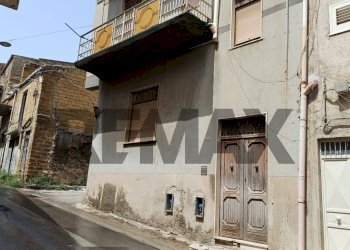 Edificio all\'aperto - Casa indipendente Via Bersagliere Giuseppe Urso
 
sn, Favara - foto 1