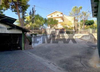 Edificio all\'aperto - Trilocale Via Strada Vecchia
 
7, Chieti - foto 3