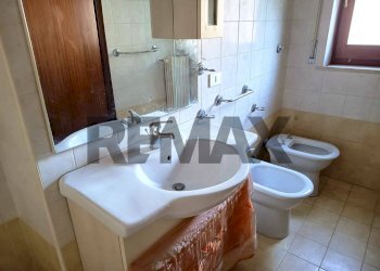Bagno - Trilocale Via Strada Vecchia
 
7, Chieti - foto 13