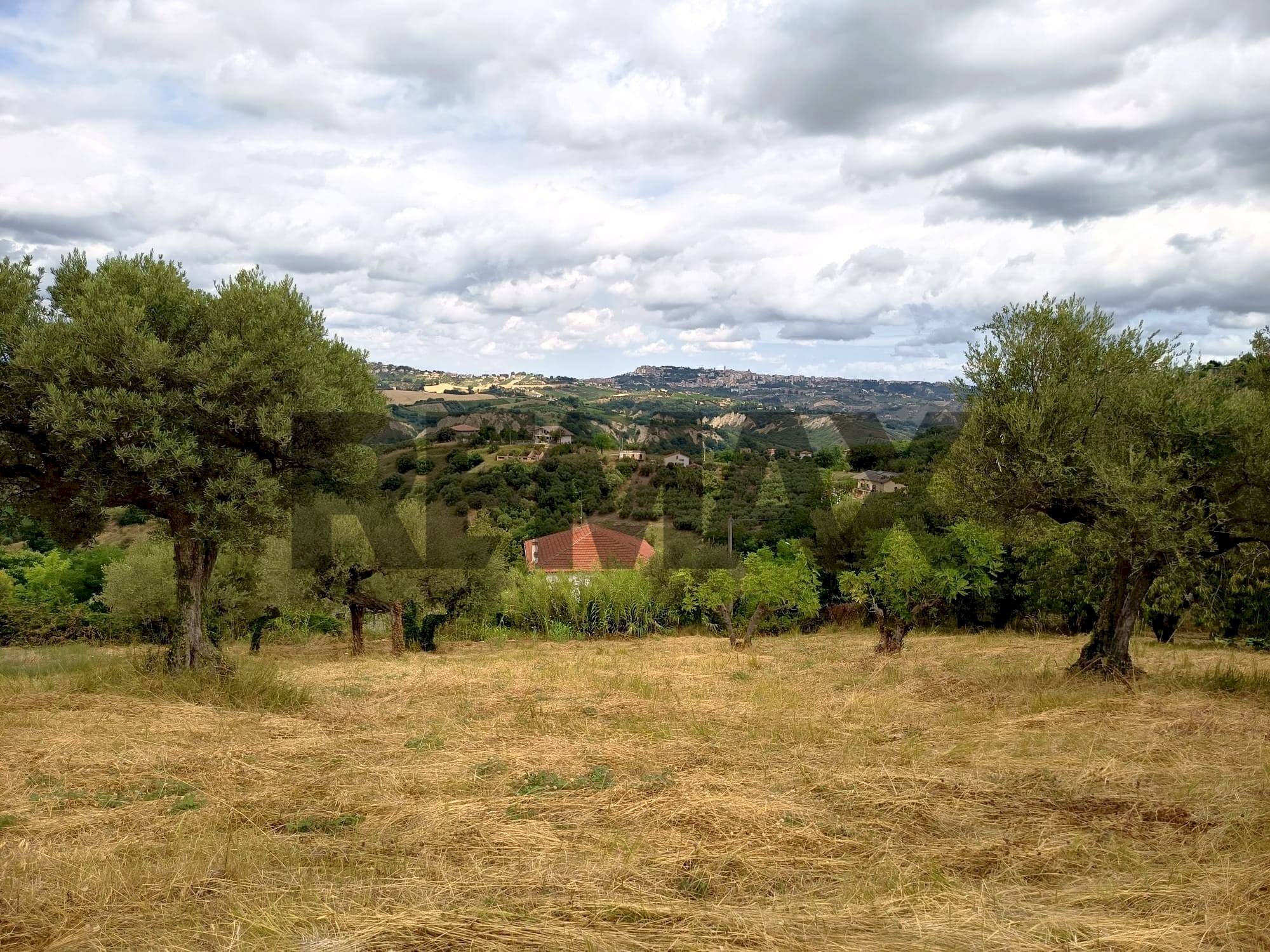 Vista delle montagne - Building land Via Contrada San Leonardo
SNC, Bucchianico - photo 3