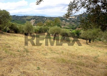 Vista delle montagne - Terreno edificabile Via Contrada San Leonardo
SNC, Bucchianico - foto 2