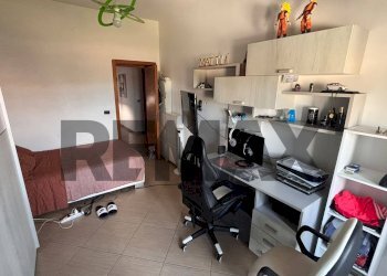 Camera / camera da letto - Four-room apartment Via Monti
16, Brindisi - photo 20