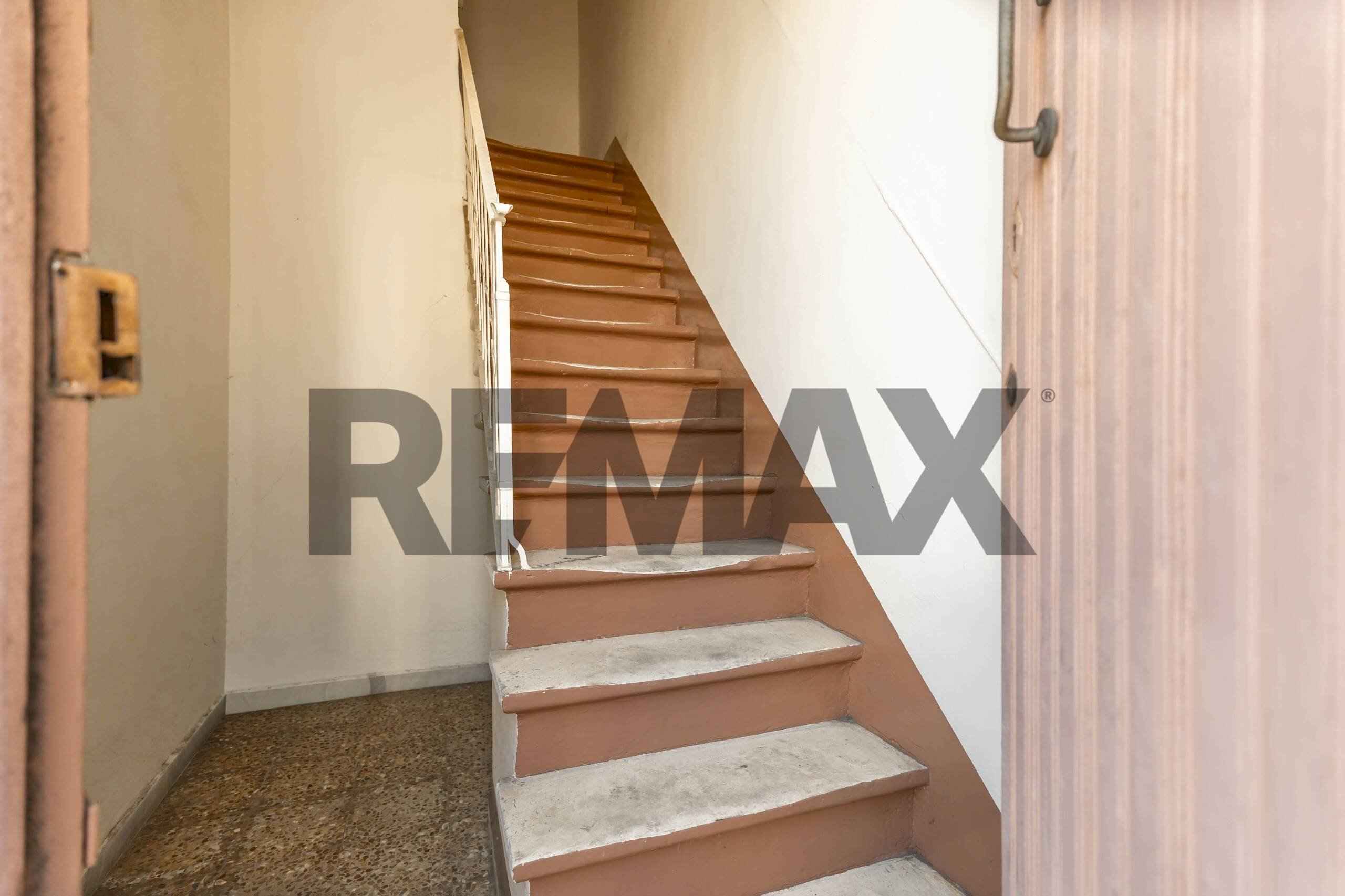Scale - Two-room apartment Via Taranto
47, Martina Franca - photo 3