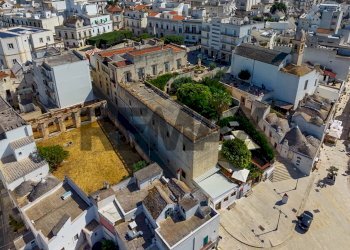 Edificio all\'aperto - Stable - Palace Piazza  Giangirolamo
 
-, Alberobello - photo 70
