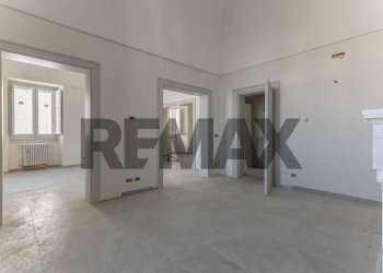 Stanza vuota - Stabile - Palazzo Piazza del Popolo
14, Alberobello - foto 15