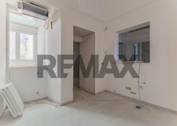 Stanza vuota - Stabile - Palazzo Piazza del Popolo
14, Alberobello - foto 21
