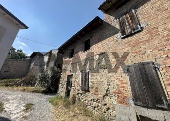 Casa all\'aperto - Rustico STRADA VILLA CAGNOTTI
 
90, Medesano - foto 7