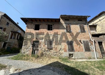 Casa all\'aperto - Rustico STRADA VILLA CAGNOTTI
 
90, Medesano - foto 8