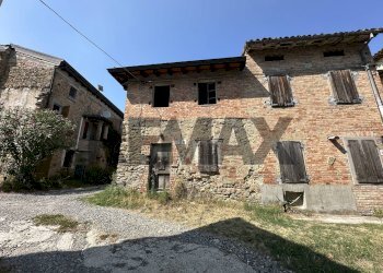Casa all\'aperto - Rustico STRADA VILLA CAGNOTTI
 
90, Medesano - foto 9