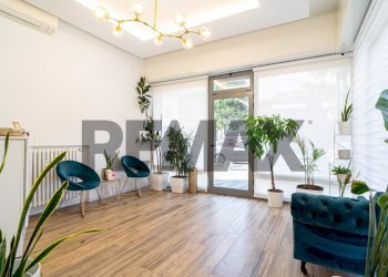Ricezione / Lobby - Commercial Premises Via Volturno
 
18, Parma - photo 1