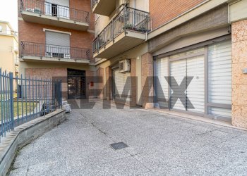 Edificio all\'aperto - Commercial Premises Via Volturno
 
18, Parma - photo 22