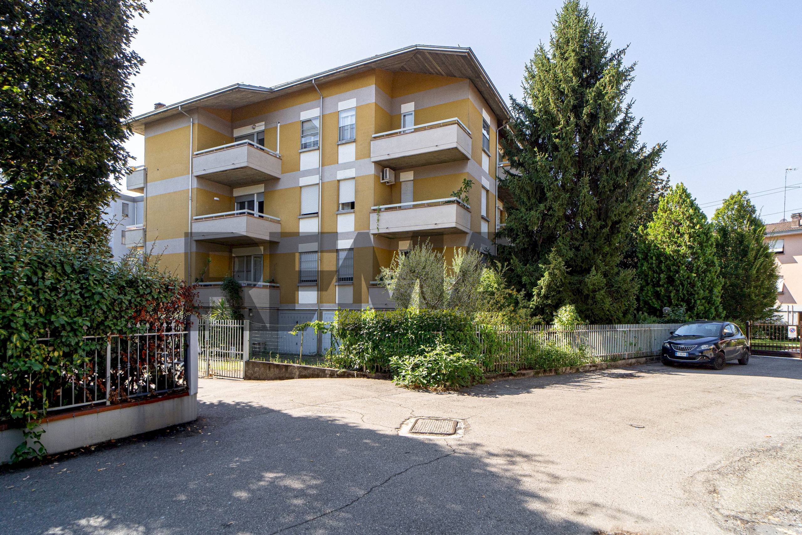 Edificio all\'aperto - Three-room apartment Via Andrea Portilia
 
24, Parma - photo 1