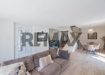 Sala da pranzo - Villa Via Delle Ninfee
 
29, Vergiate - foto 13