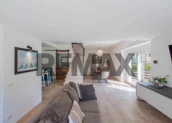 Sala da pranzo - Villa Via Delle Ninfee
 
29, Vergiate - foto 14