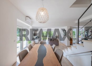 Sala da pranzo - Villa Via Delle Ninfee
 
29, Vergiate - foto 17