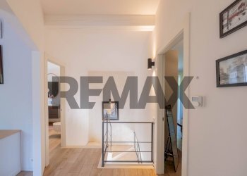 Hall / corridoio - Villa Via Delle Ninfee
 
29, Vergiate - foto 45
