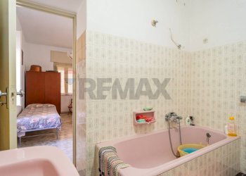 Bagno - Semi-detached house Corso Luidi De Riseis
 
38, Scerni - photo 12
