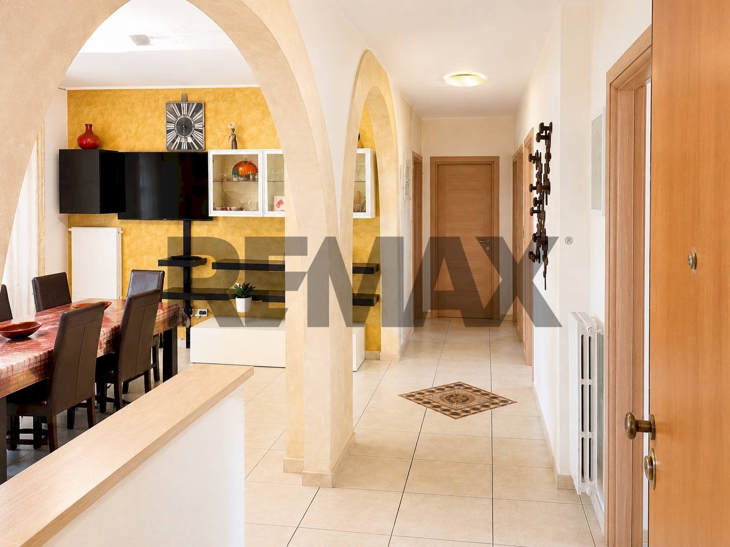 Hall / corridoio - Apartment Via Giordano Bruno
 
13, Paglieta - photo 1