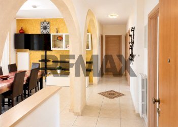 Hall / corridoio - Apartment Via Giordano Bruno
13, Paglieta - photo 1