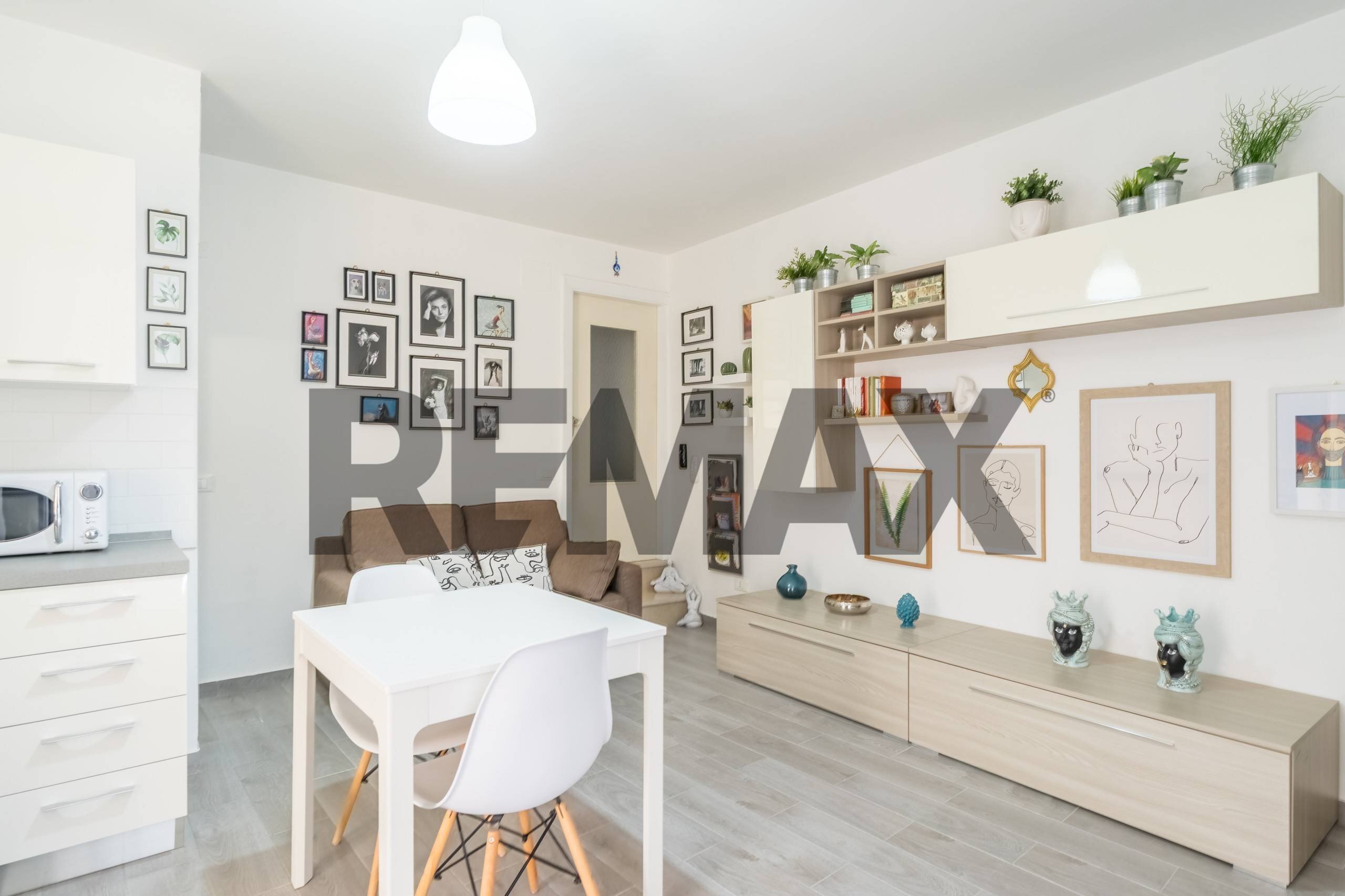 Sala da pranzo - Semi-detached house Via Solferino
 
13, Cupello - photo 1