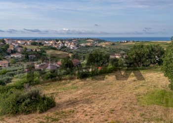 Vista delle montagne - Terreno edificabile via Aldo Moro
snc, Cupello - foto 3