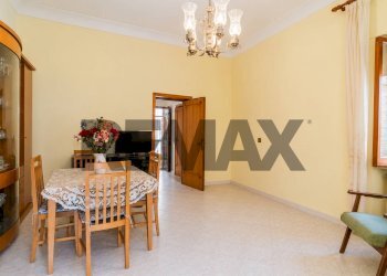 Sala da pranzo - Semi-detached house Via San Salvatore
 
7, Monteodorisio - photo 2