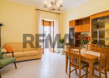 Sala da pranzo - Semi-detached house Via San Salvatore
 
7, Monteodorisio - photo 3