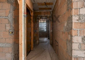 Hall / corridoio - Semi-detached house Nardone
 
8, Cupello - photo 5