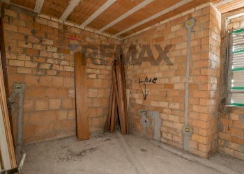 Stanza vuota - Semi-detached house Nardone
 
8, Cupello - photo 8