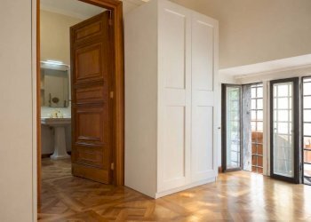 Disimpegno - Three-room apartment piazza Venezia, 5, Roma (neighborhood Centro Storico) - photo 8