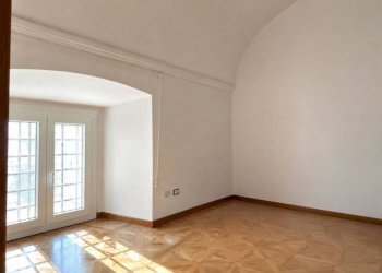 Camera da letto - Three-room apartment piazza Venezia, 5, Roma (neighborhood Centro Storico) - photo 11